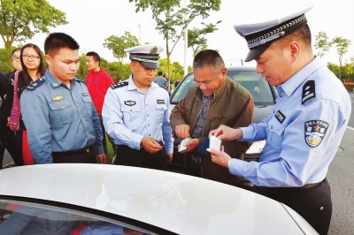 沪打击黑车有数据库 比对系统锁定2400余辆黑车