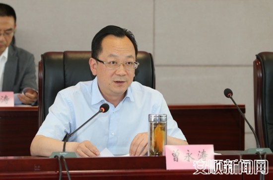 市委副书记胡吉宏,市领导周云,郭伟谊,杨晓曼,朱桂云,王猛舟,廖晓龙
