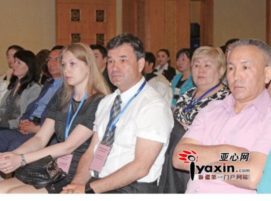 哈萨克斯坦四十人组团来中国新疆开展旅游交流