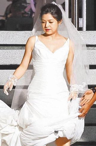 陈妍希婚纱_陈妍希婚纱图片大全