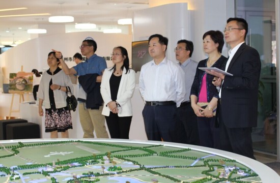 吴江区人大常委会主任沈金明调研区旅游服务中