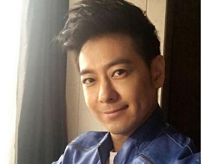 林志颖到重庆工作晒自拍照 网友:一起来吃火锅