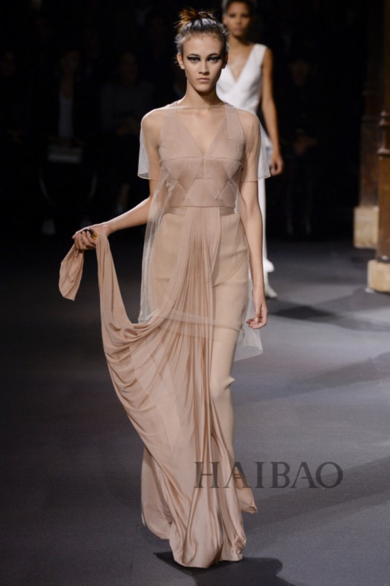 2016KLھɸ˩PGک` (Vionnet) k˨q