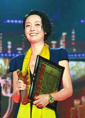 黄渤获华鼎奖视帝 马伊琍郑爽蒋欣佟丽娅齐获奖
