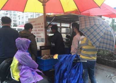 扬州老鹅价格持续上涨 肉鹅进价高等是主因