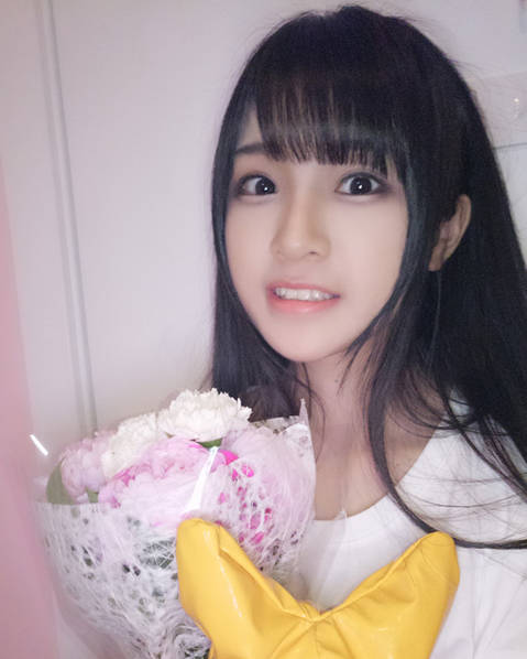 15歲中國姑娘被日媒贊“4萬年一遇的美女”