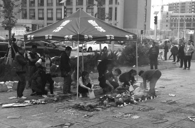 大连:文具店起火殃及楼上托管班 3名儿童遇难