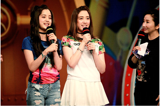 GOT7挑战关卡狂吃虫 欧阳娜娜回忆牙套妹时光