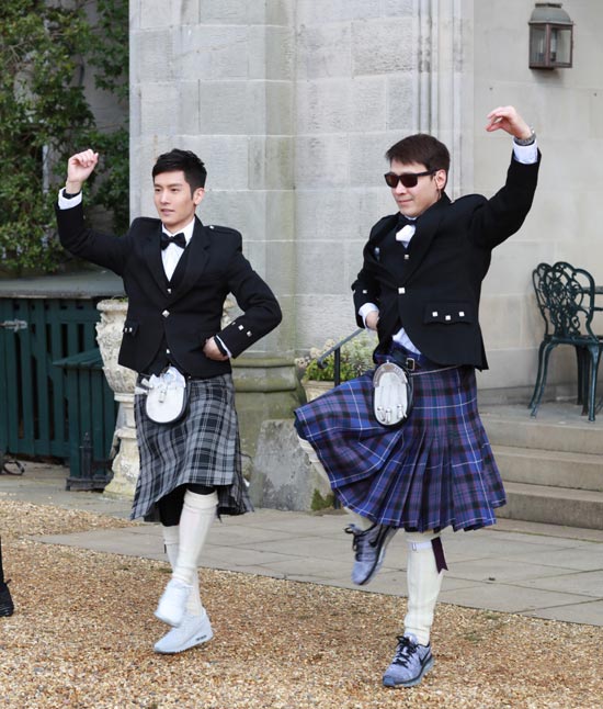 活久见!黎明盛一伦苏格兰裙装曝光 秒变"小公举"--重庆视窗--人民网