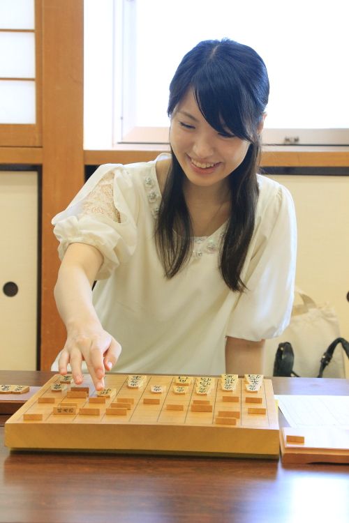 (组图)日本90后美女棋手盘点 美貌气质堪比宋慧乔