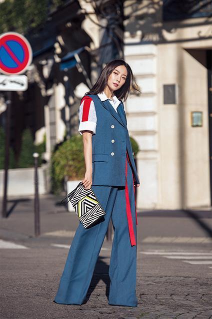 学杨幂穿衬衫+马甲造型,轻松打造知性甜美风