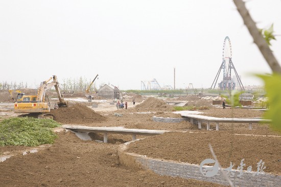 盐城大丰日月湖英伦风致园土方工程基本完成-