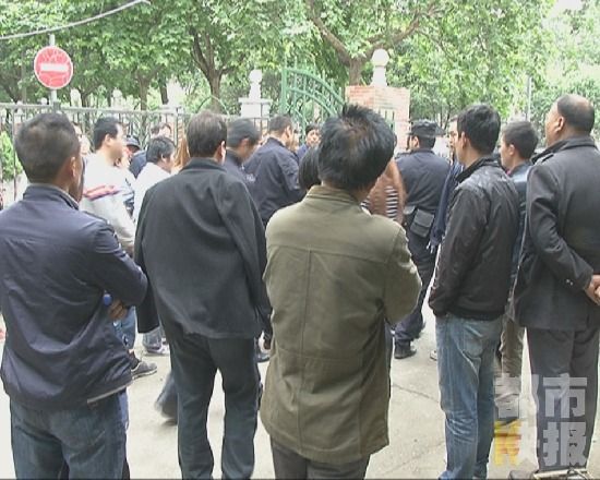 西安一对男女朋友翻脸成仇 女方称遭裸照门