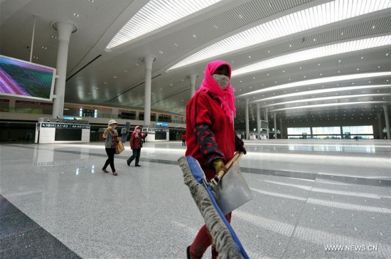 Newly-built Urumqi High-speed Rail Station to put into service