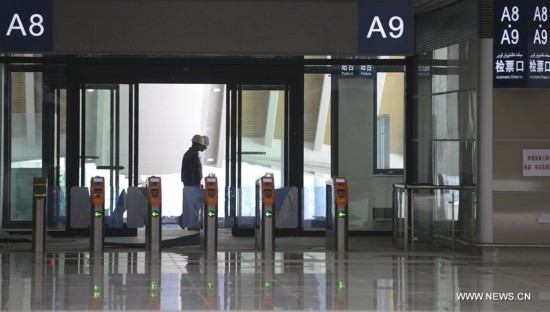 Newly-built Urumqi High-speed Rail Station to put into service