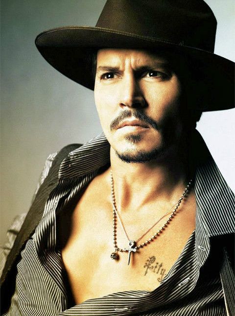 德普16岁女儿被时尚大牌看中偏爱离婚男模