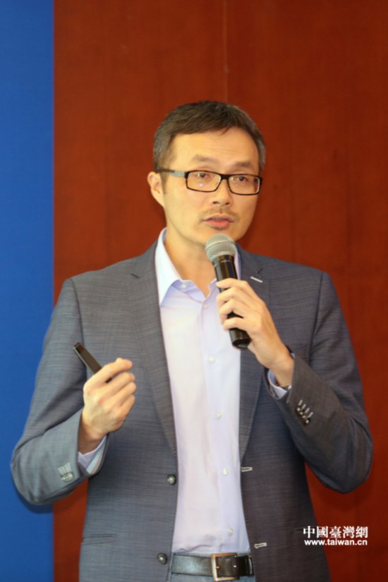31日，群募贝果执行长陈威光在“2016年两岸青创产业园区发展研讨会”上发表主题演讲