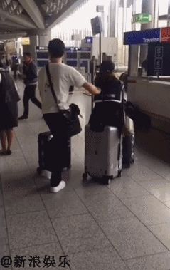 宠妻狂魔吴奇隆的日常:用行李箱推刘诗诗