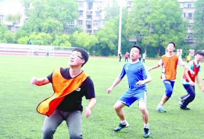 学霸分享高考前夕备考经验:保持考试节奏与紧张和平共处