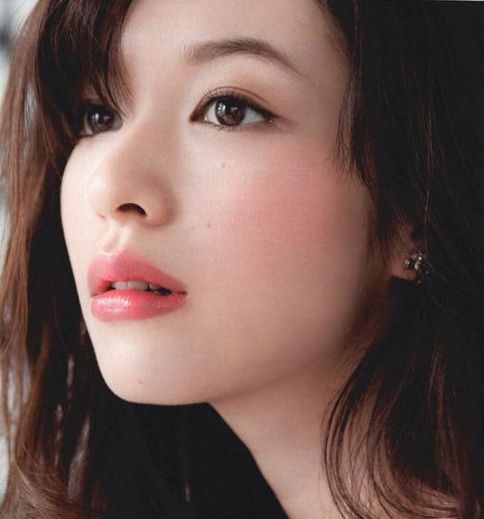 明星们都爱不释手的MLBB唇色到底是什么?