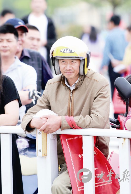 高考大幕拉开 盐城大丰2702名考生参加考试