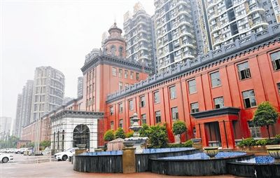 成都:60岁红楼将变国际小学 学费每年15万(图