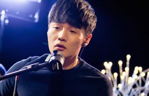 李荣浩被曝抄袭 网友纷纷留言这只能叫翻唱吧