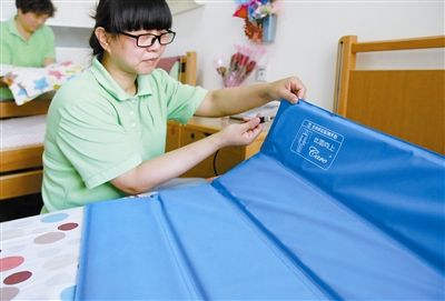 天津市养老机构首套智能健康管理系统投用 老