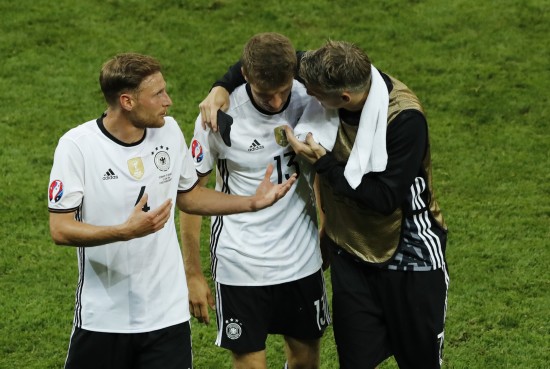 (集锦)欧洲杯:德国vs乌克兰2比0取胜 小猪替补