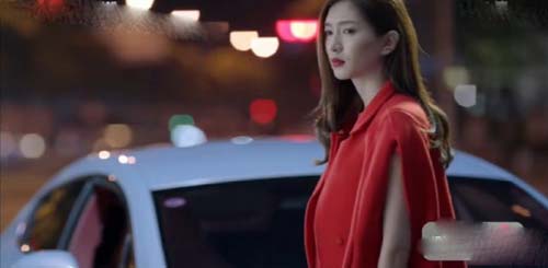 好先生江莱开的车用的手机是什么牌子?江疏影