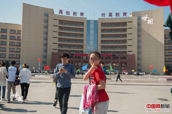 考生--一位母亲镜头下的高考(高清组图)--贵州频