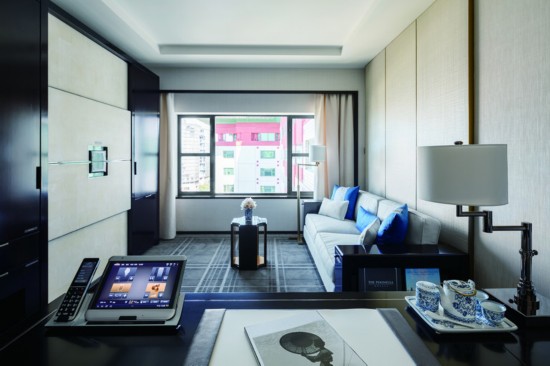 王府半岛酒店翻新登场:提供24小时入住和退房