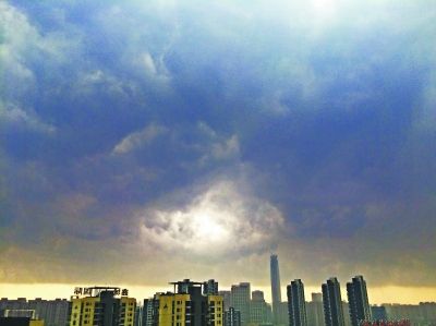 强对流天气入夏后频发威出门最好带伞晴防晒阴挡雨