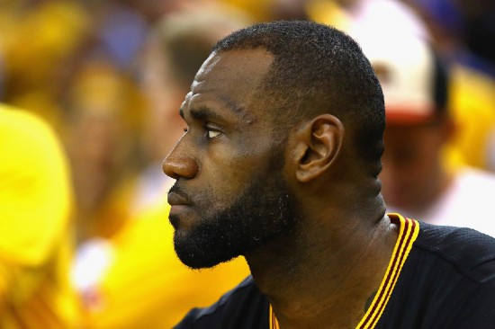 (组图)詹姆斯职业生涯16场生死战 8胜8负 仅在