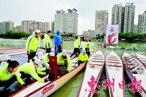 中华龙舟大赛参赛队伍加紧训练 职业男子组资