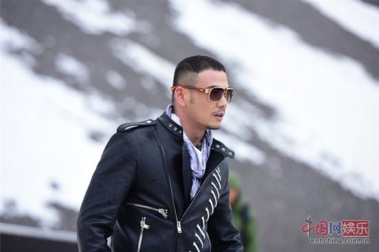 《花样男团》今晚首播:郭德纲贾乃亮陆毅欧弟