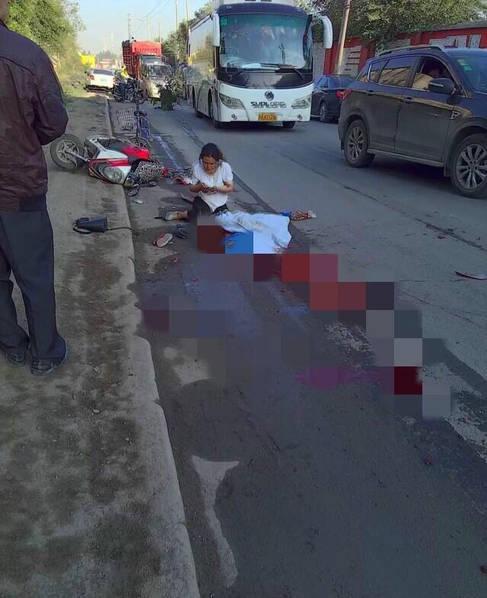 女生中考遇车祸 不幸当场死亡(组图)