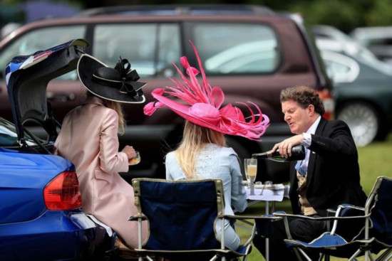 �^��k�����R��դG�@ (Queen Elizabeth II) �G��2016�^��Ӯa�R�����ɰ��| (Royal Ascot)