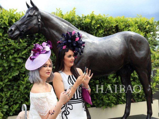 �^��k�����R��դG�@ (Queen Elizabeth II) �G��2016�^��Ӯa�R�����ɰ��| (Royal Ascot)