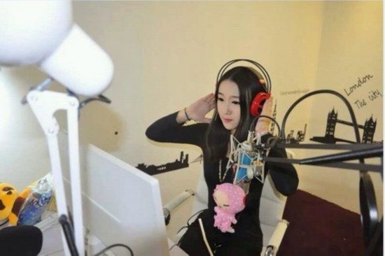 斗鱼涉黄侵权还欠薪:主播集体出走