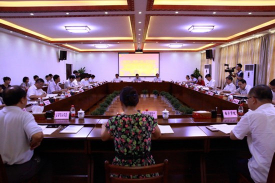 教育部副部长杜玉波一行到广西中医药大学调研