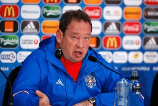 俄罗斯主帅辞职 斯卢茨基在赛后发布会上诚恳