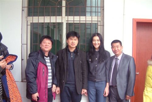 818励志的表姐刘雯奋斗史 刘雯公开男友标准(组图)