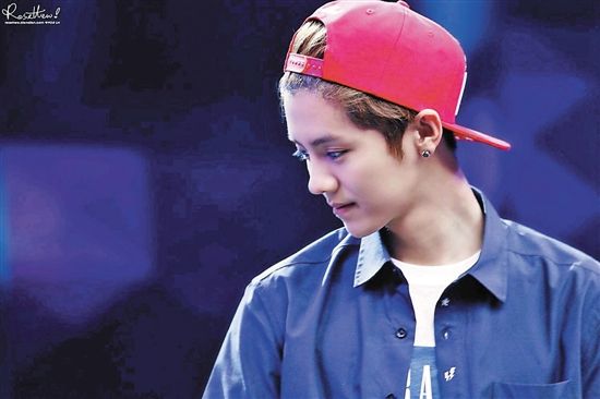 鹿晗被夸 纯爷们儿 严厉训斥黄牛 语音视频曝光