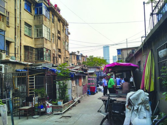 连云港一男子在居民楼内被砍死 嫌疑人已落网