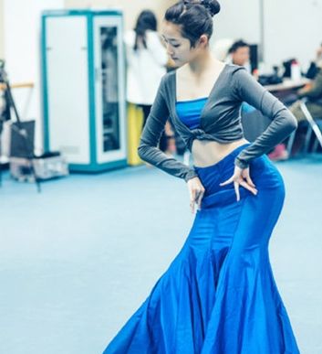 关晓彤高考成绩552分 考前每天复习超12小时