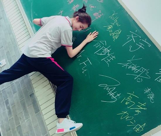  关晓彤高考成绩 552分 国民闺女堪称女神学霸网