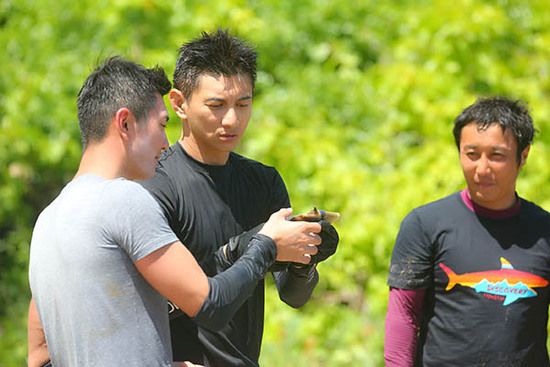 吴奇隆《我们的法则》秀厨艺 放生小鱼爱心爆