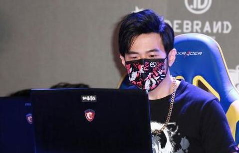 周董歌变中文听力 《听妈妈的话》4个老外听不