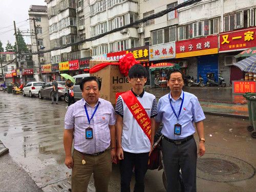 学生技能大赛获大奖 安徽建工技师学院领导把